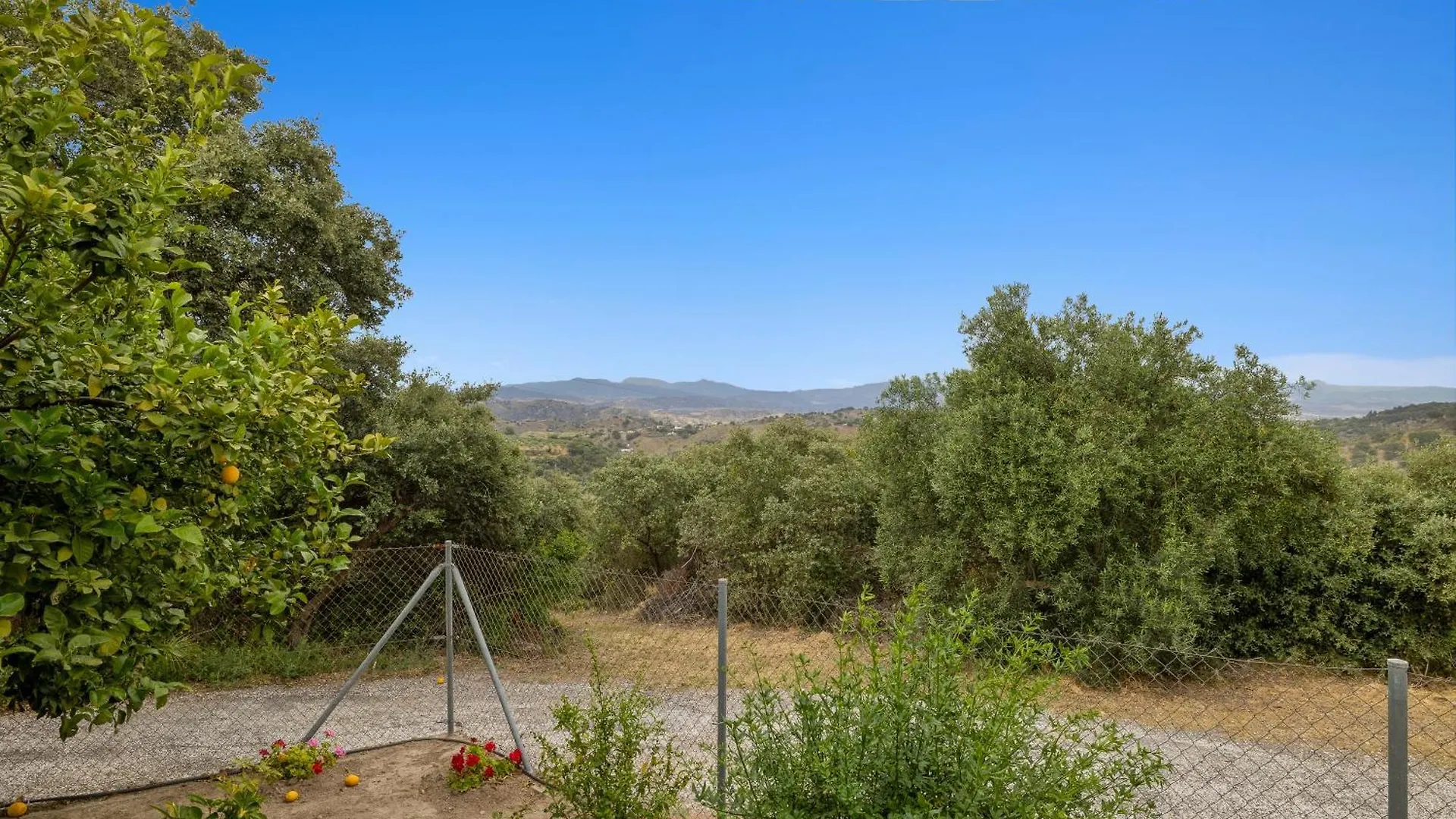 Las Tres Fincas With Shared Pool Coin Spain