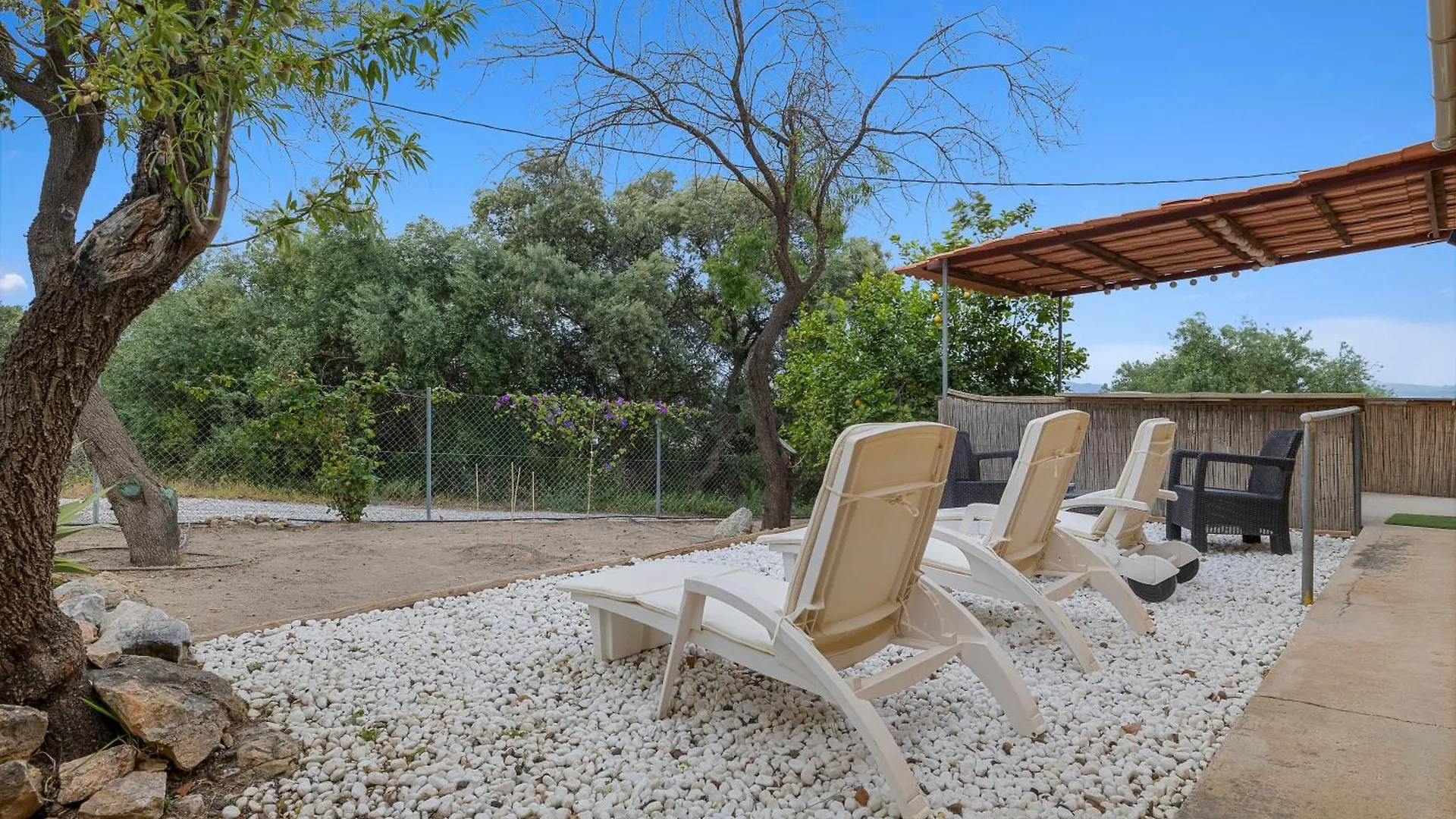 Las Tres Fincas With Shared Pool Coin Spain